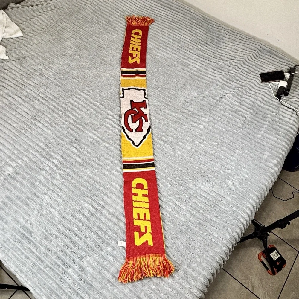 Kansas City‎ Chiefs NFL Knit Scarf Red Yellow Forever Collectibles